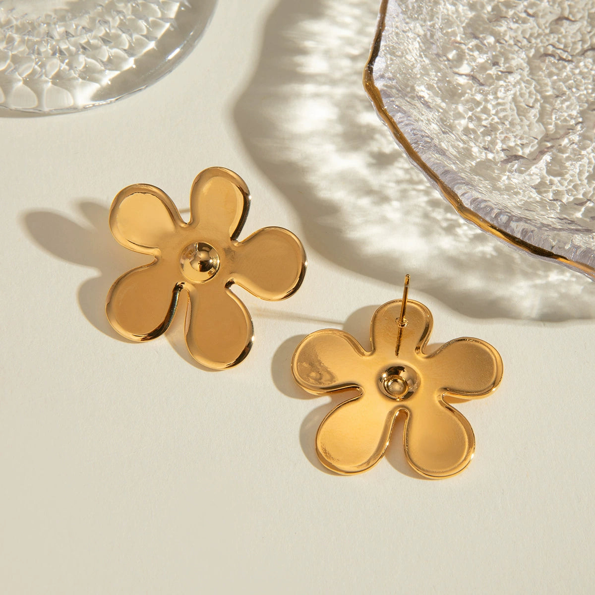 Retro Bloom Stud Earrings