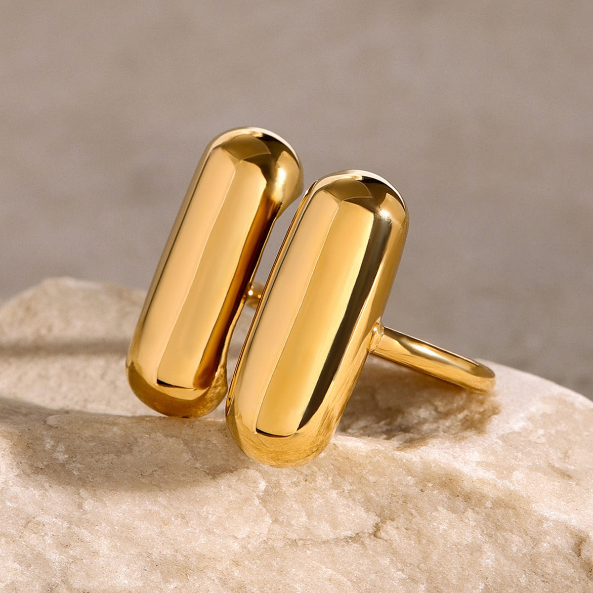 Twin Capsule Adjustable Ring