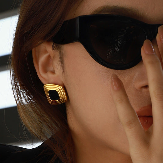 Retro Ripple Black & Gold Studs
