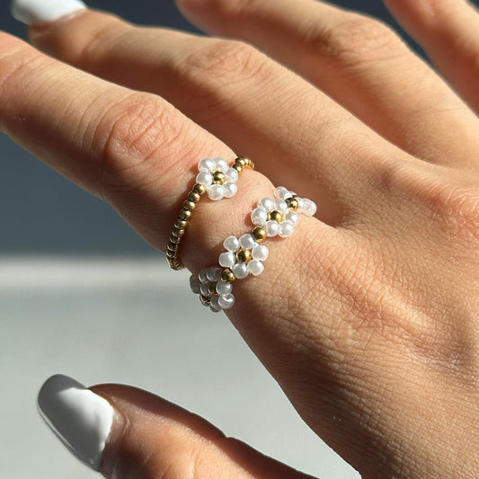 Pearl Bloom Ring Set